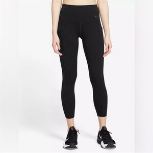 NWOT Nike Universal Dri-Fit 7/8 Leggings- XL